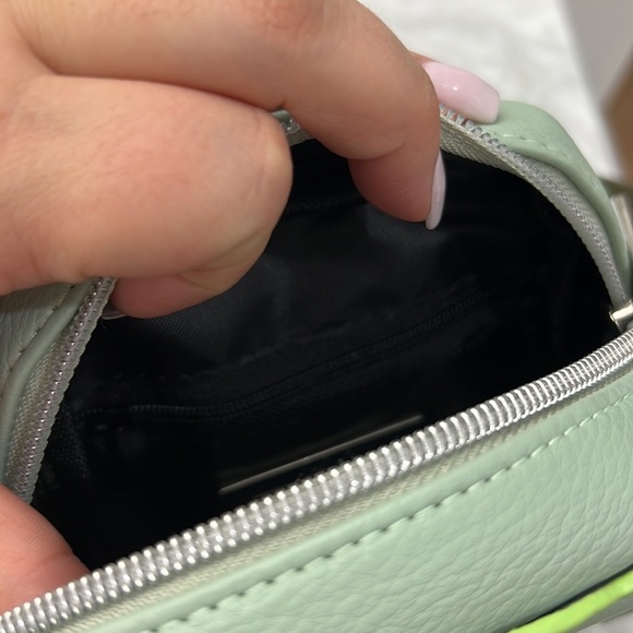 NEW BuckleDown The Child on the go Pin Bag - Picture 9 of 12